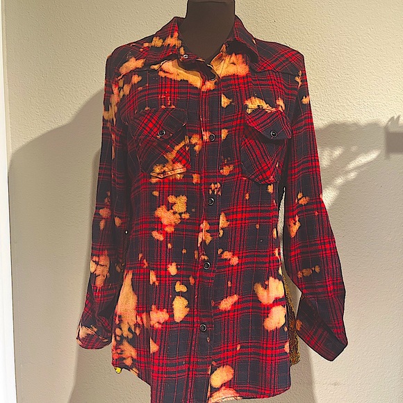 ♥️FLANEL BLEACHED SEQUENCED BLOUSE - Picture 1 of 4